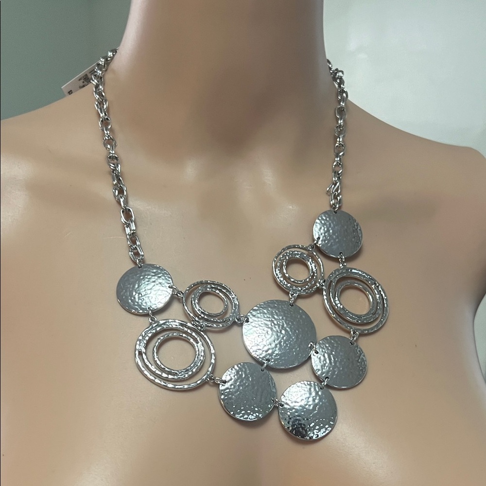 New Directions Jewelry Basic metal Silver Circle‎ Necklace